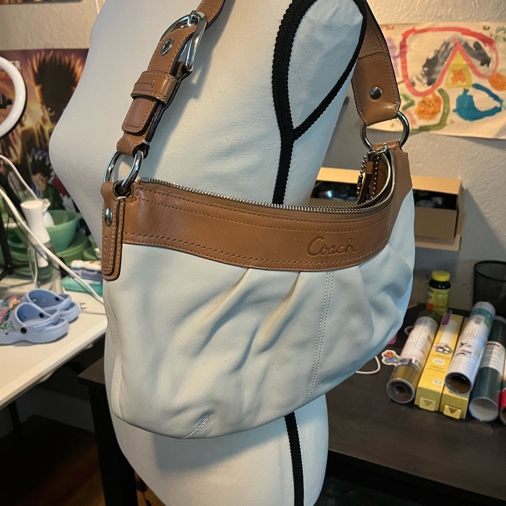 Coach Cream and Tan Leather Shoulder Bag
